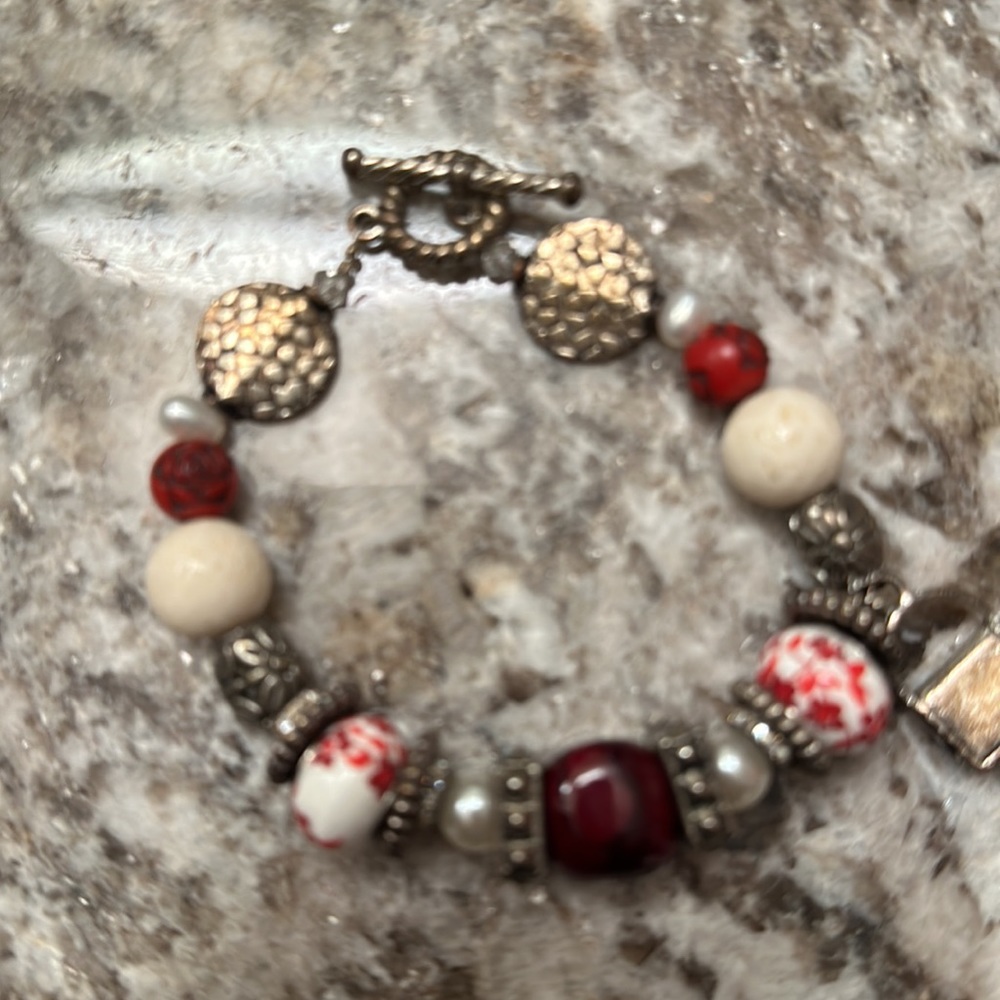 Cranberry and white Beaded Bracelets. Size 8 1/4 - Picture 1 of 2